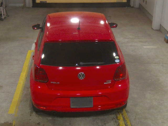 VOLKSWAGEN POLO 2016