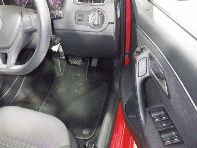 VOLKSWAGEN POLO 2016