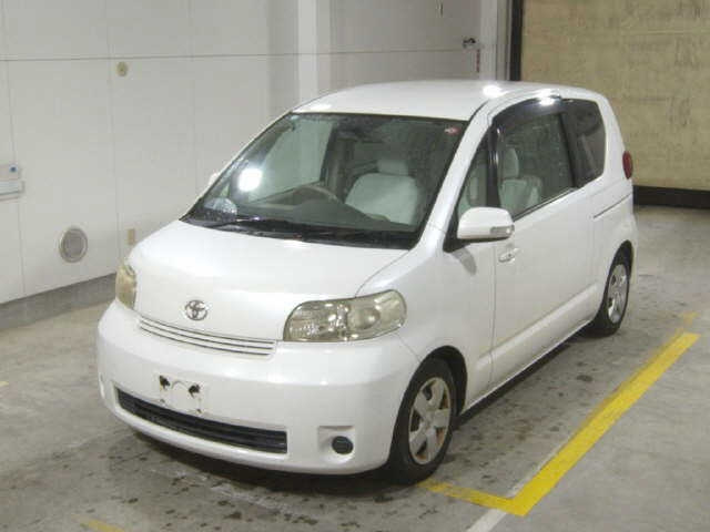 TOYOTA PORTE 2008