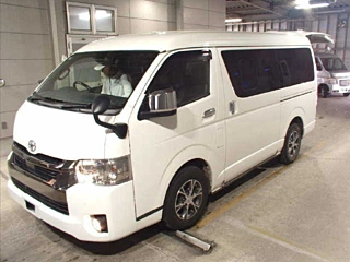 TOYOTA HIACE VAN 2021