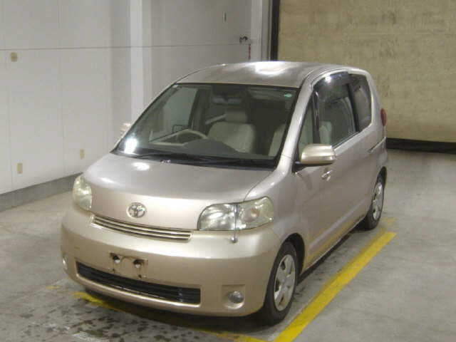 TOYOTA PORTE 2009