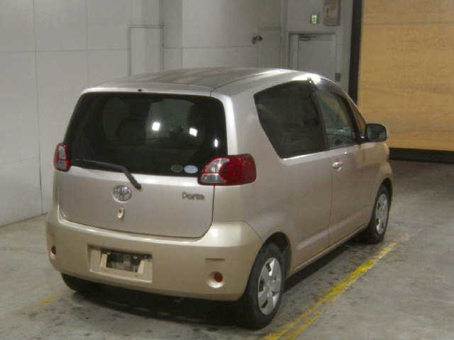 TOYOTA PORTE 2009