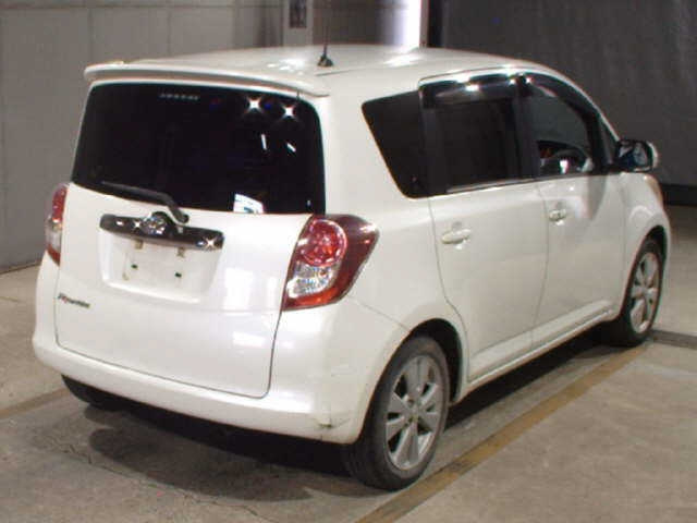 TOYOTA RACTIS 2010