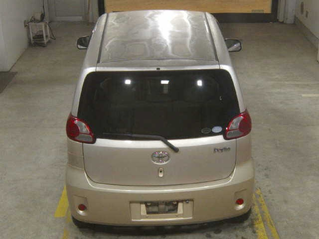TOYOTA PORTE 2009