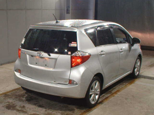 TOYOTA RACTIS 2010