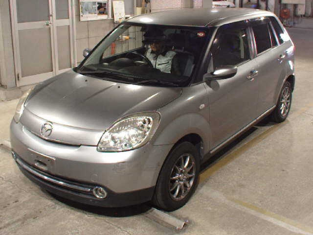 MAZDA VERISA 2010