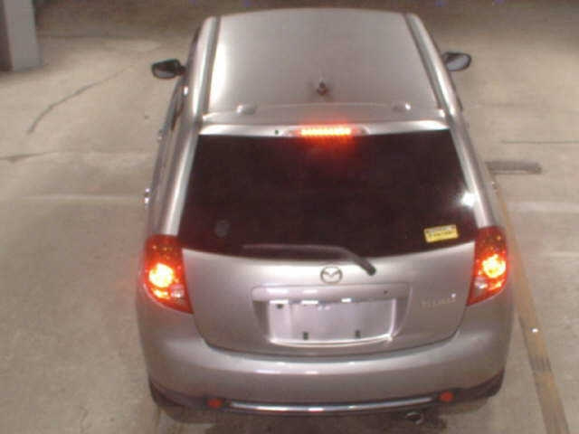 MAZDA VERISA 2010