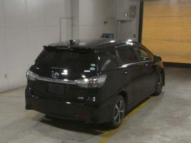 TOYOTA WISH 2013