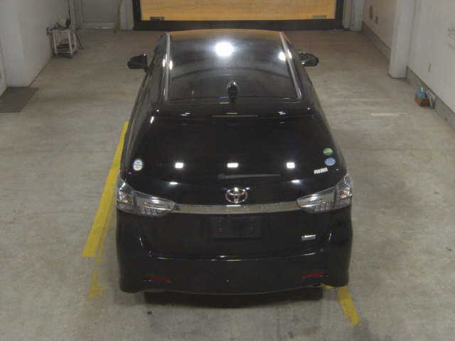 TOYOTA WISH 2013
