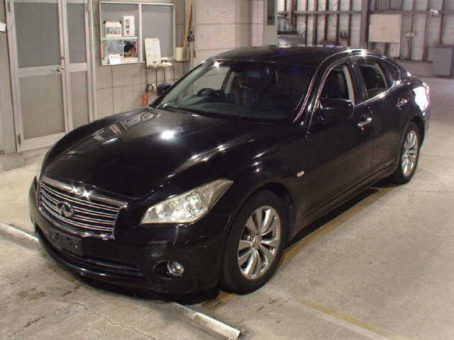 NISSAN FUGA 2012
