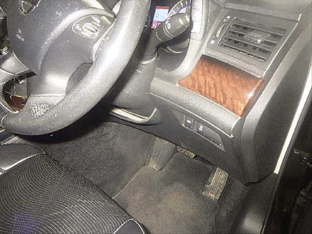 NISSAN FUGA 2012
