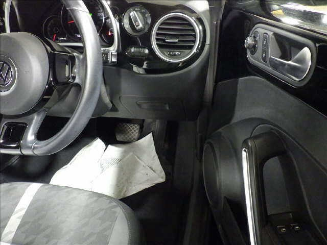 VOLKSWAGEN THE BEETLE 2016