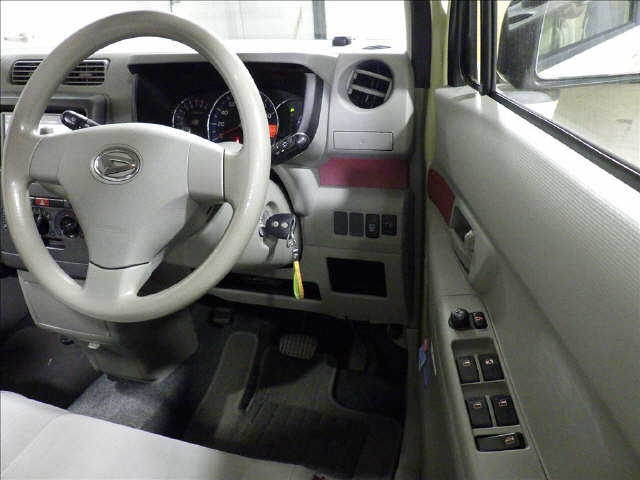 DAIHATSU MOVE CONTE 2012