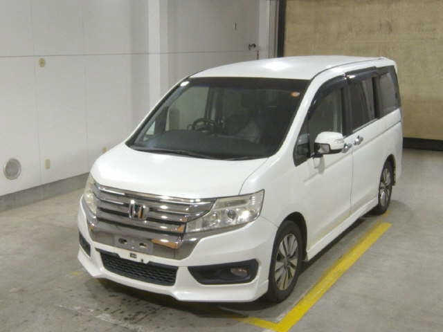 HONDA STEP WAGON 2013