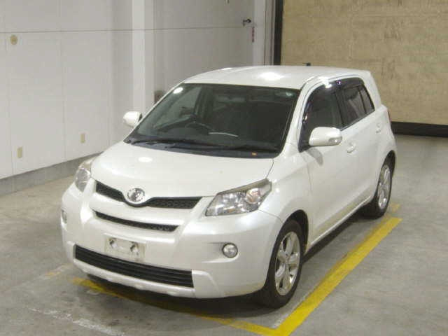 TOYOTA IST 2009
