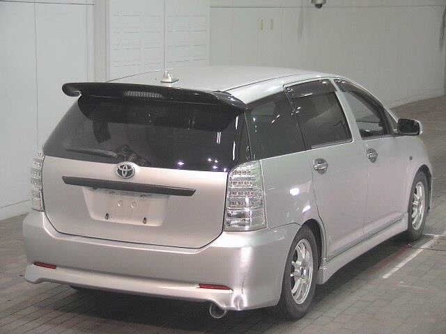TOYOTA WISH 2008