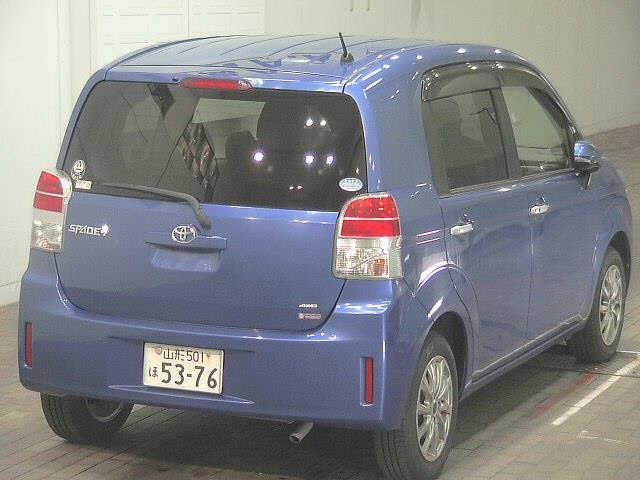 TOYOTA SPADE 2018
