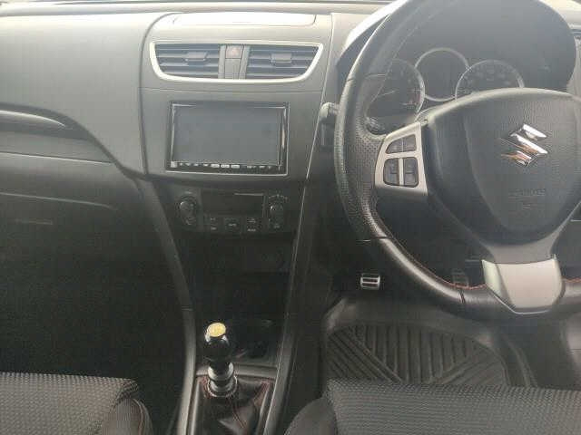 SUZUKI SWIFT 2012
