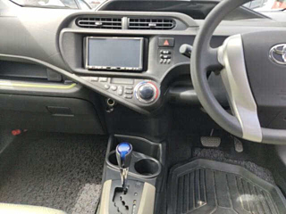 TOYOTA AQUA 2012