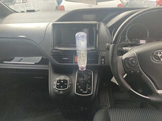 TOYOTA VOXY 2015