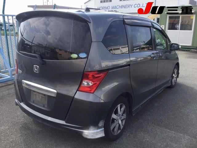 HONDA FREED 2010