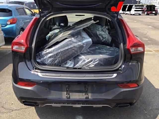 VOLVO V40 2014