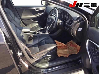 VOLVO V40 2014