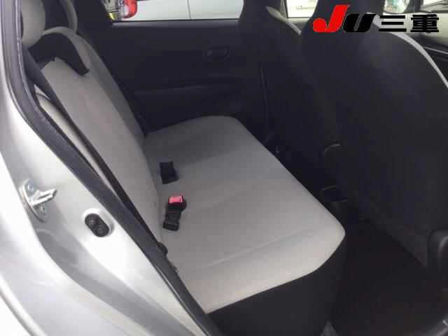 TOYOTA VITZ 2014