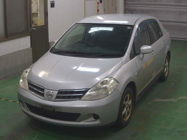 NISSAN TIIDA LATIO 2012
