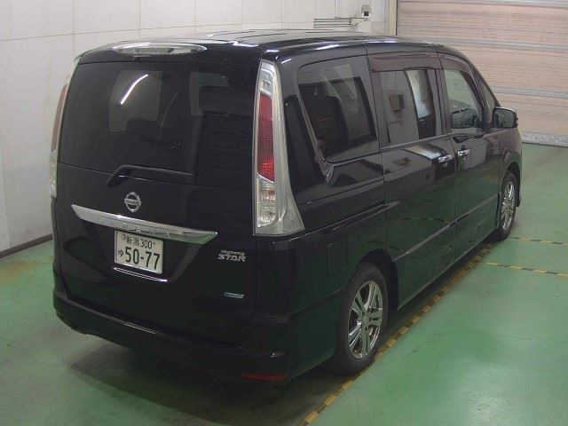 NISSAN SERENA 2011
