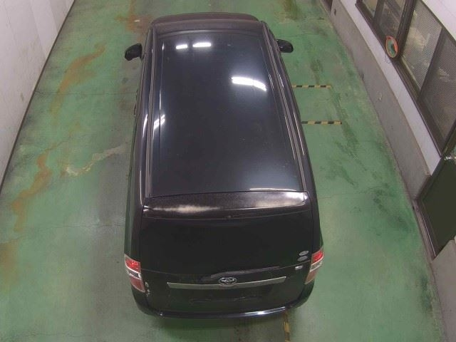 TOYOTA NOAH 2010