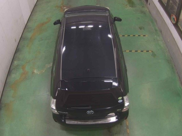 TOYOTA PRIUS ALPHA 2013