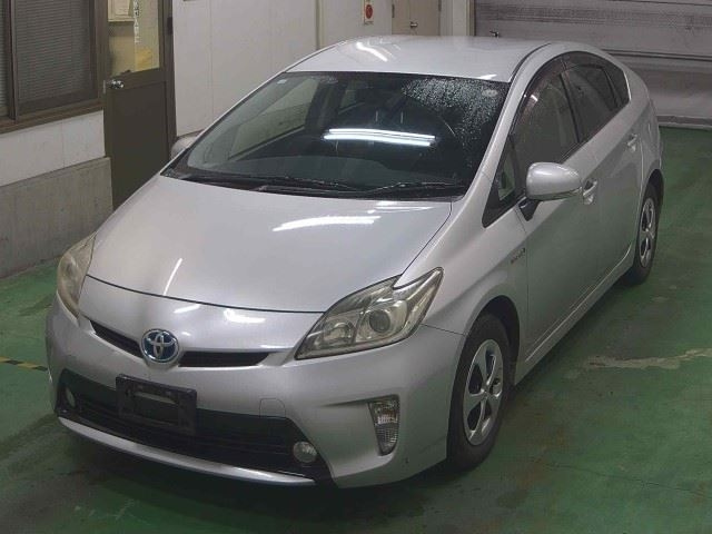 TOYOTA PRIUS 2012