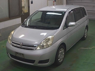 TOYOTA ISIS 2009