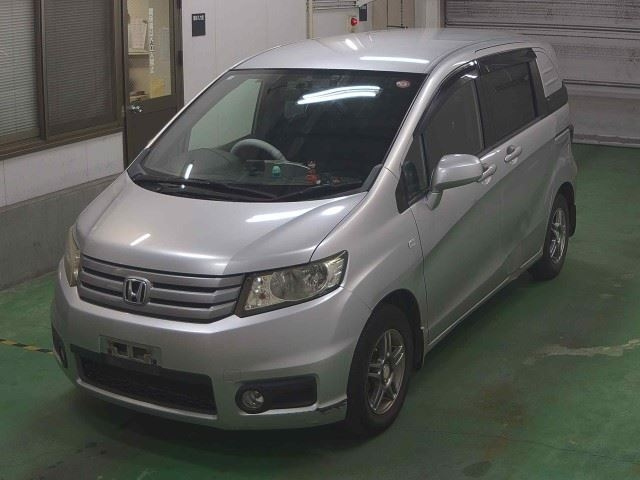 HONDA FREED 2010