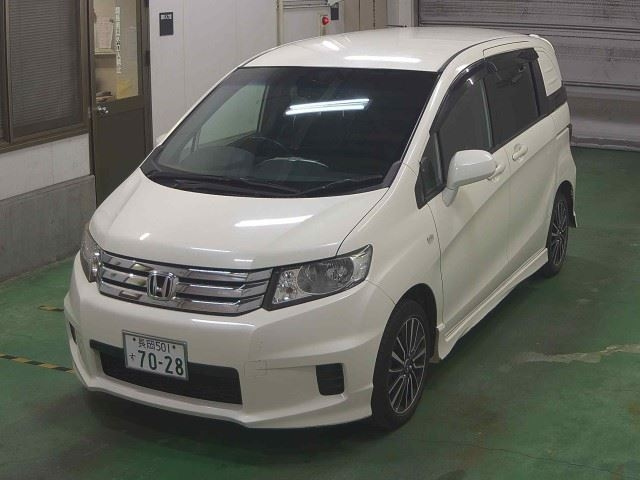 HONDA FREED 2011