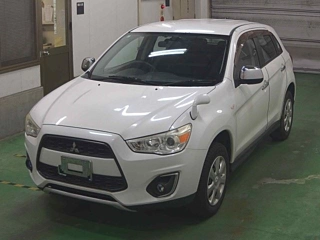 MITSUBISHI RVR 2013