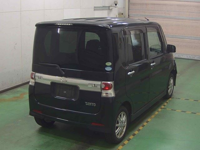 DAIHATSU TANTO 2010