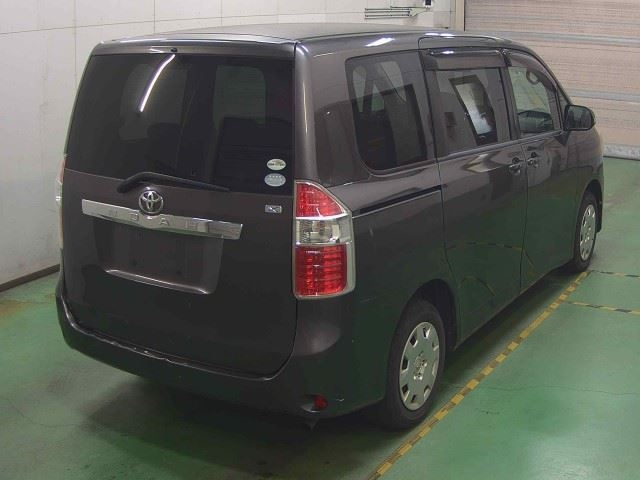 TOYOTA NOAH 2008