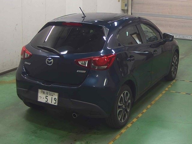 MAZDA DEMIO 2015