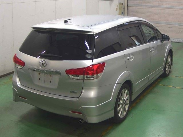 TOYOTA WISH 2009