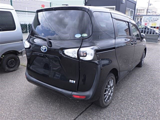 TOYOTA SIENTA 2016