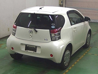 TOYOTA IQ 2010