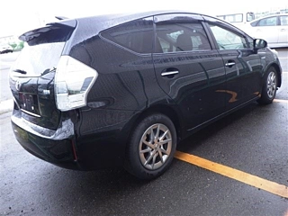 TOYOTA PRIUS ALPHA 2014