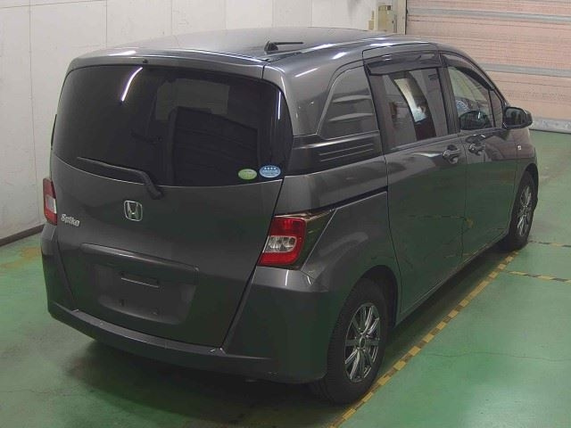 HONDA FREED 2011