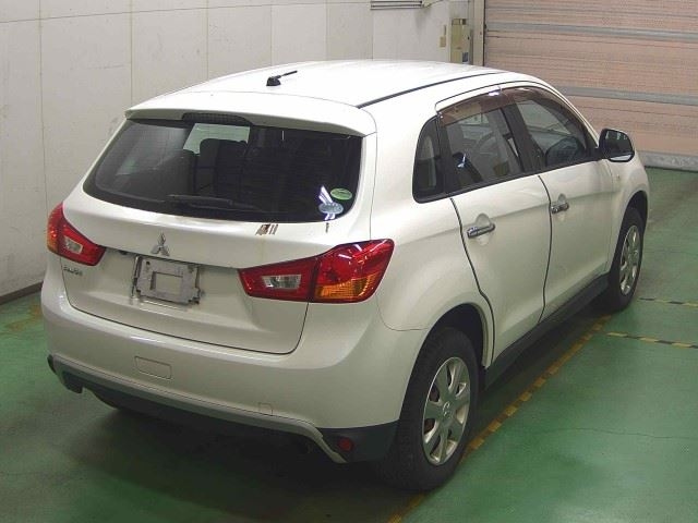 MITSUBISHI RVR 2013