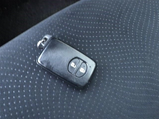 TOYOTA PRIUS ALPHA 2014