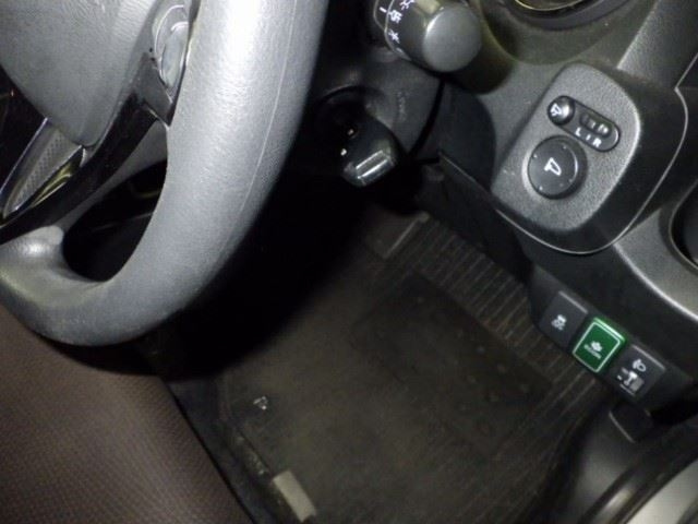 HONDA FIT SHUTTLE 2012