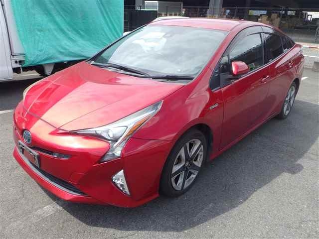 TOYOTA PRIUS 2016