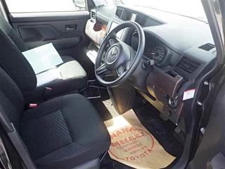 TOYOTA ROOMY 2019